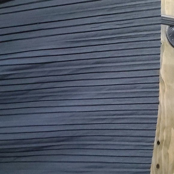 BLACK ACCORDION LONG COLUMN SKIRT SIZE MEDIUM - Picture 3 of 11